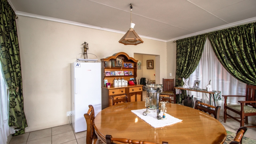 4 Bedroom Property for Sale in Olifantsnek North West